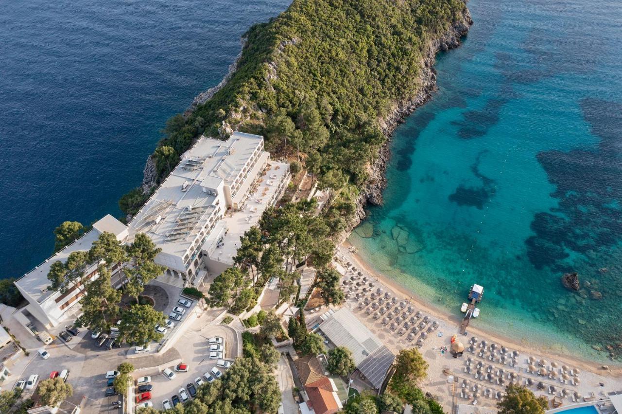 Akrotiri Beach Resort Hotel - Adult Friendly Paleokastritsa Bagian luar foto Aerial view of the resort