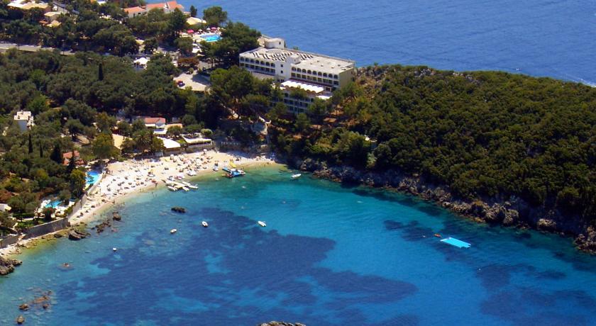 Akrotiri Beach Resort Hotel - Adult Friendly Paleokastritsa Bagian luar foto The bay of Cala Galdana
