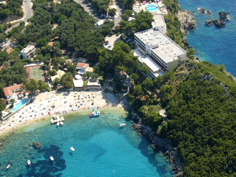 Akrotiri Beach Resort Hotel - Adult Friendly Paleokastritsa Bagian luar foto Aerial view of the resort