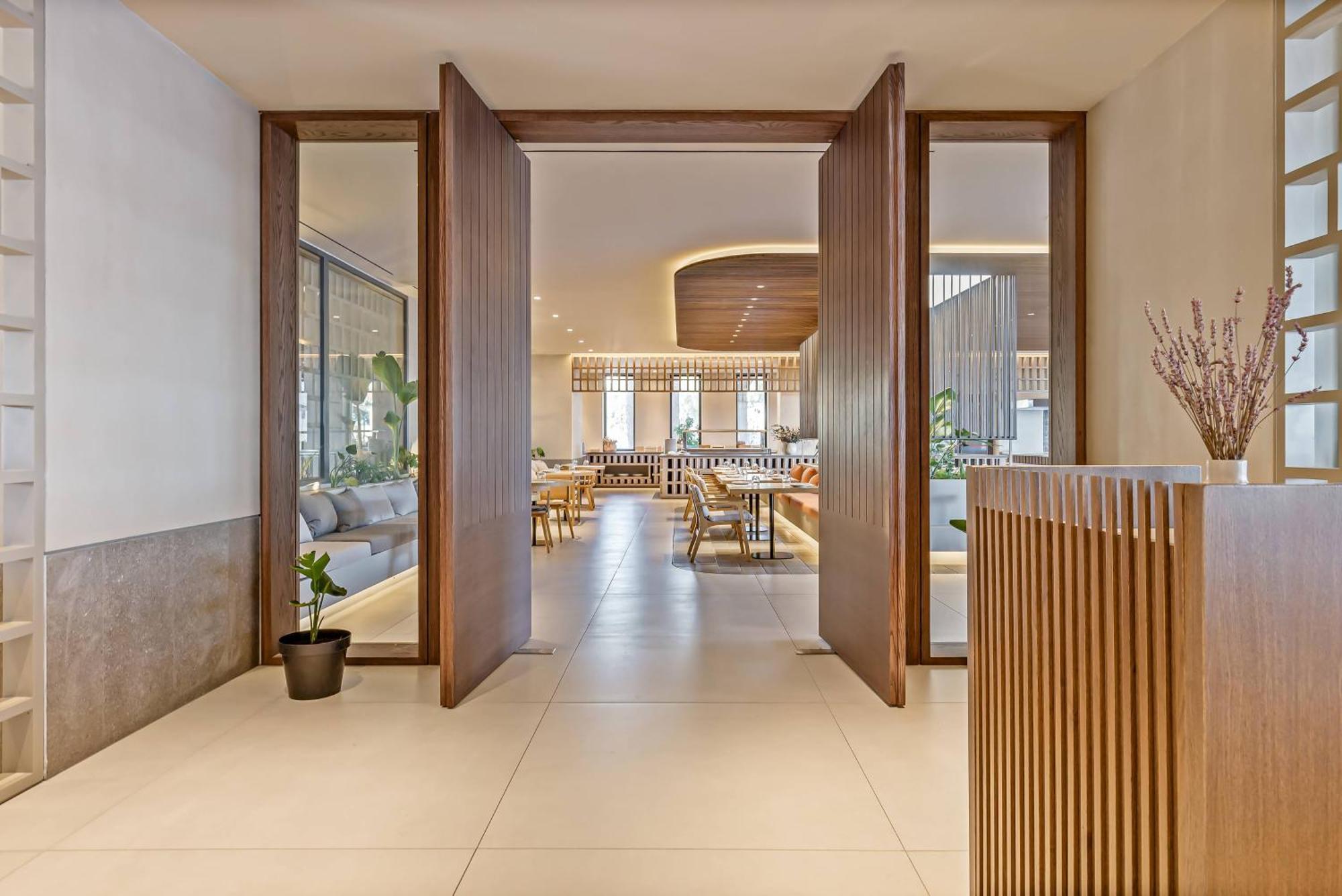 Akrotiri Beach Resort Hotel - Adult Friendly Paleokastritsa Bagian luar foto Entrance to the restaurant