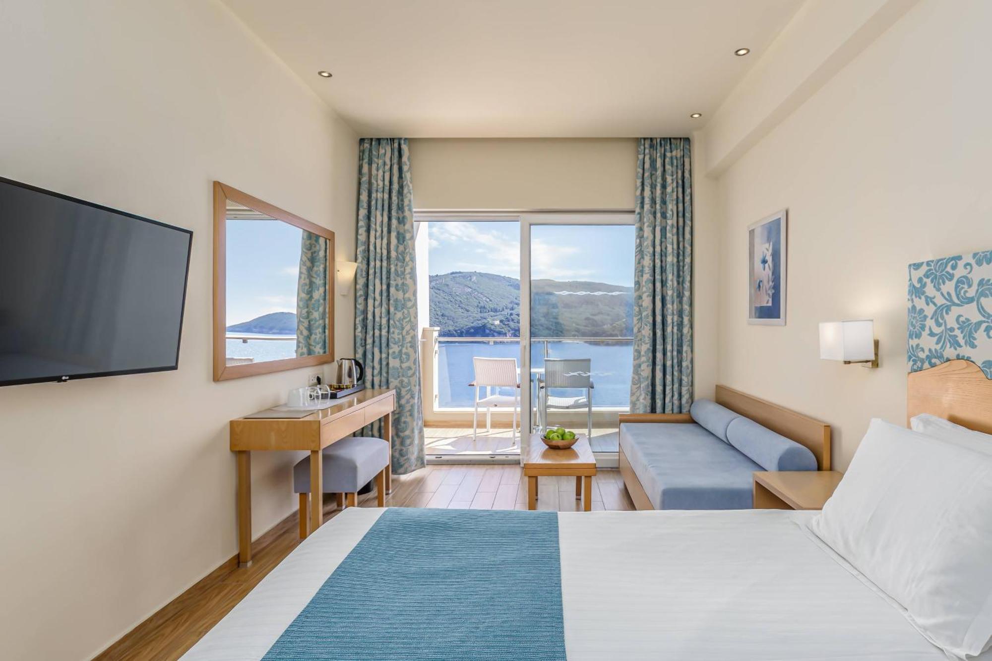 Akrotiri Beach Resort Hotel - Adult Friendly Paleokastritsa Bagian luar foto