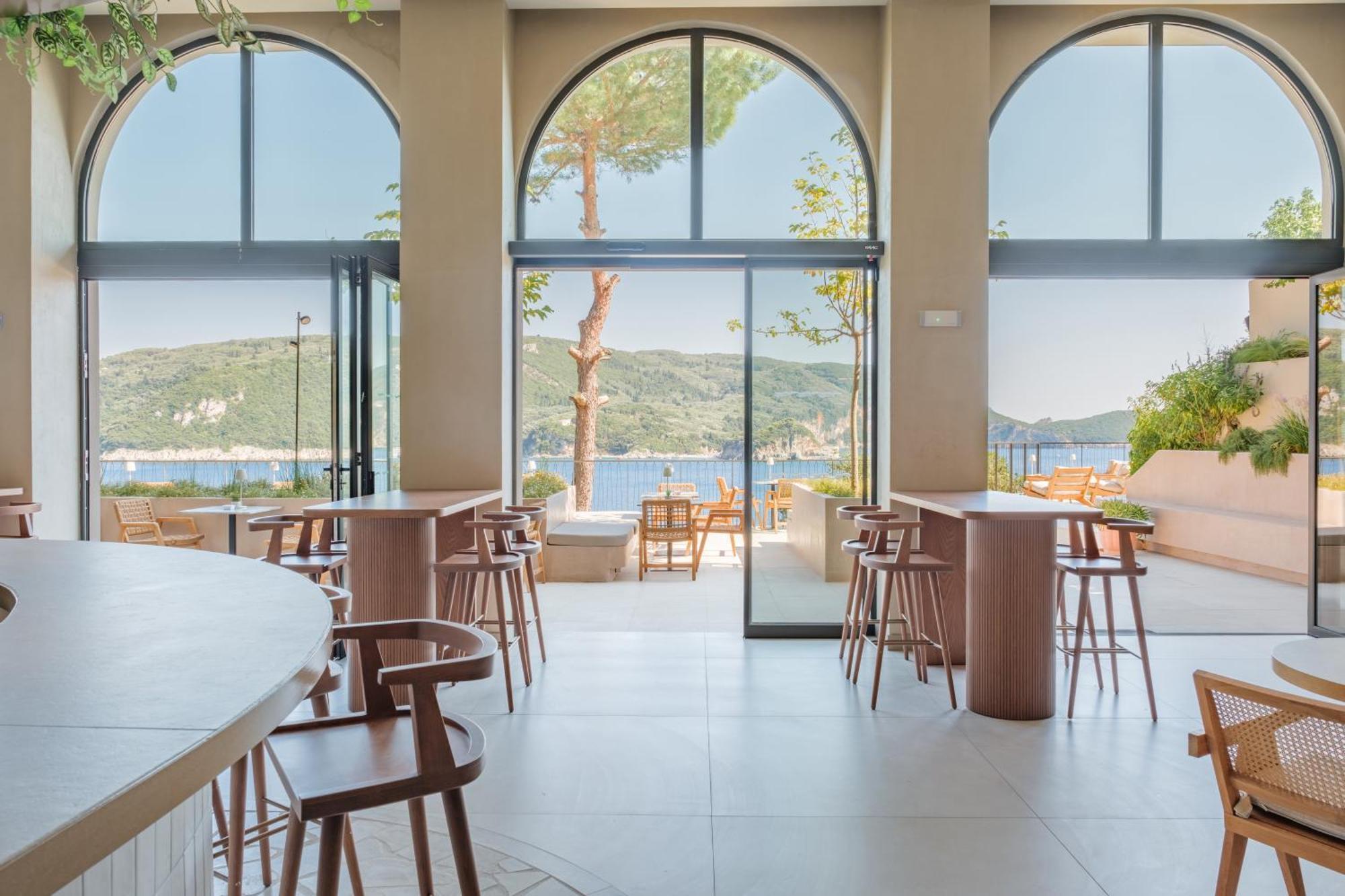 Akrotiri Beach Resort Hotel - Adult Friendly Paleokastritsa Bagian luar foto The bar at the hotel